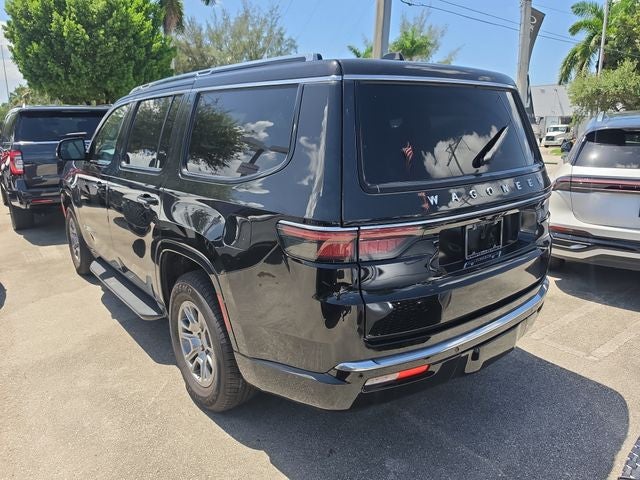 2023 Jeep Wagoneer Base