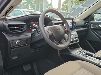 2023 Ford Explorer Base