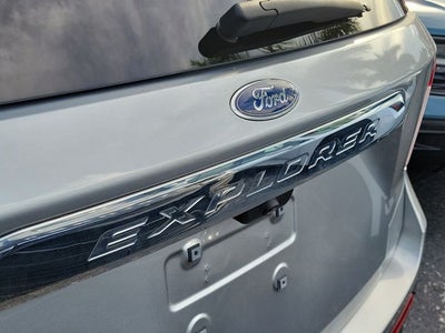 2023 Ford Explorer Base