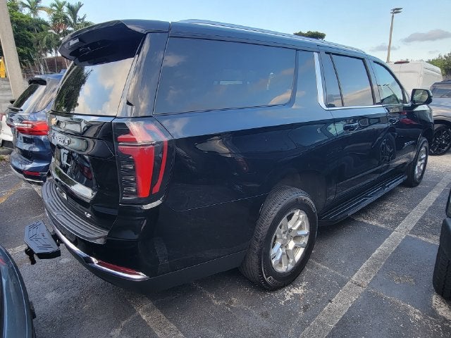 2025 Chevrolet Suburban LT