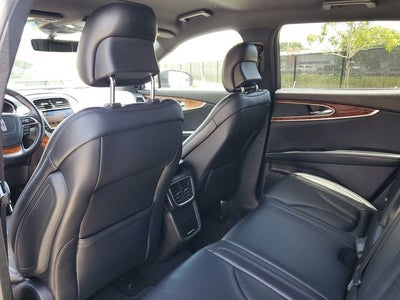 2019 Lincoln Nautilus Select