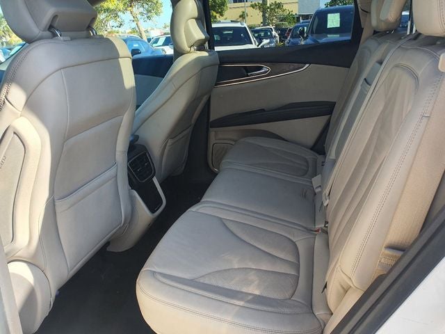 2019 Lincoln Nautilus Select