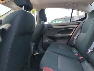 2023 Nissan Versa 1.6 SR