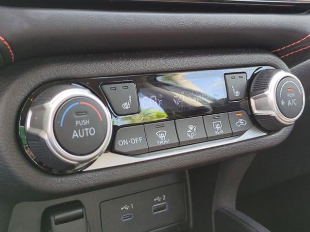 2023 Nissan Versa 1.6 SR