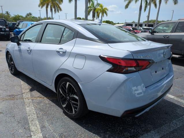 2023 Nissan Versa 1.6 SR