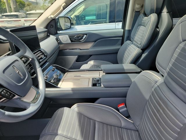 2024 Lincoln Navigator Black Label