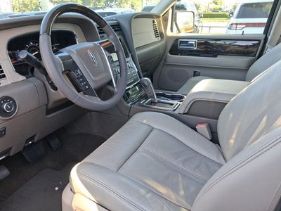 2015 Lincoln Navigator L Base
