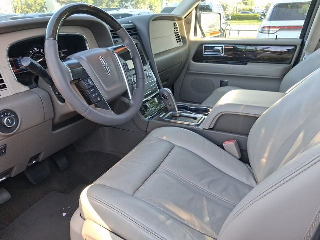 2015 Lincoln Navigator L Base