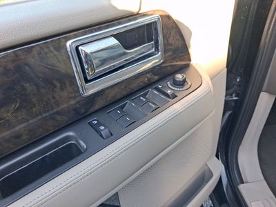 2015 Lincoln Navigator L Base