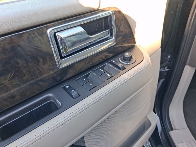 2015 Lincoln Navigator L Base