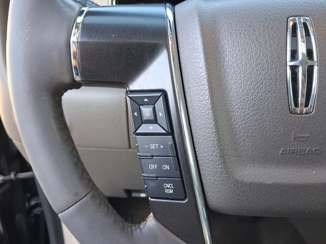 2015 Lincoln Navigator L Base