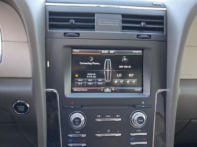 2015 Lincoln Navigator L Base