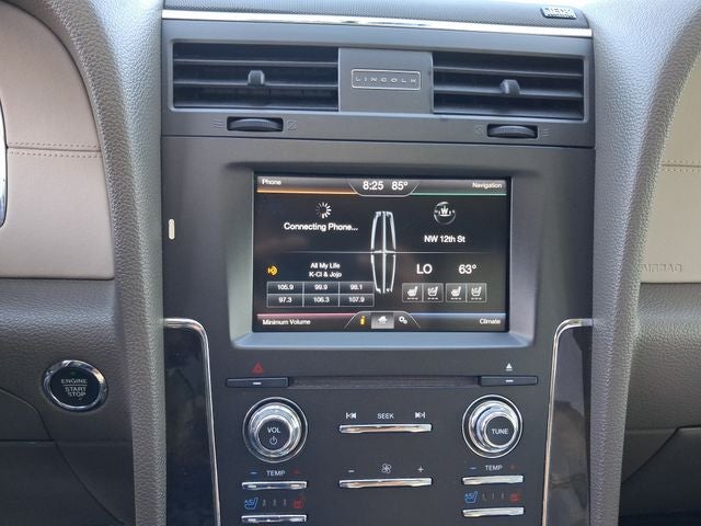 2015 Lincoln Navigator L Base