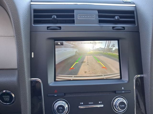 2015 Lincoln Navigator L Base