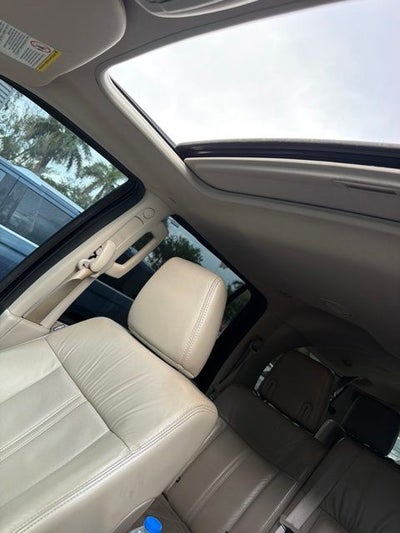 2015 Lincoln Navigator L Base