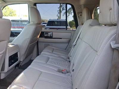 2015 Lincoln Navigator L Base