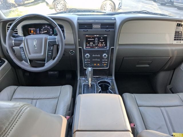 2015 Lincoln Navigator L Base