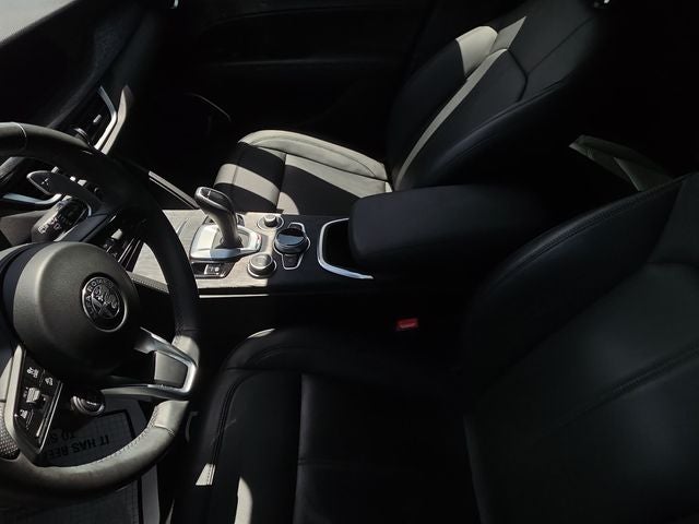 2023 Alfa Romeo Stelvio Sprint